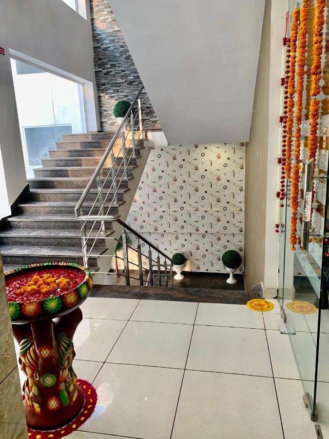 Amora Rooms Dwarka Nueva Delhi Exterior foto