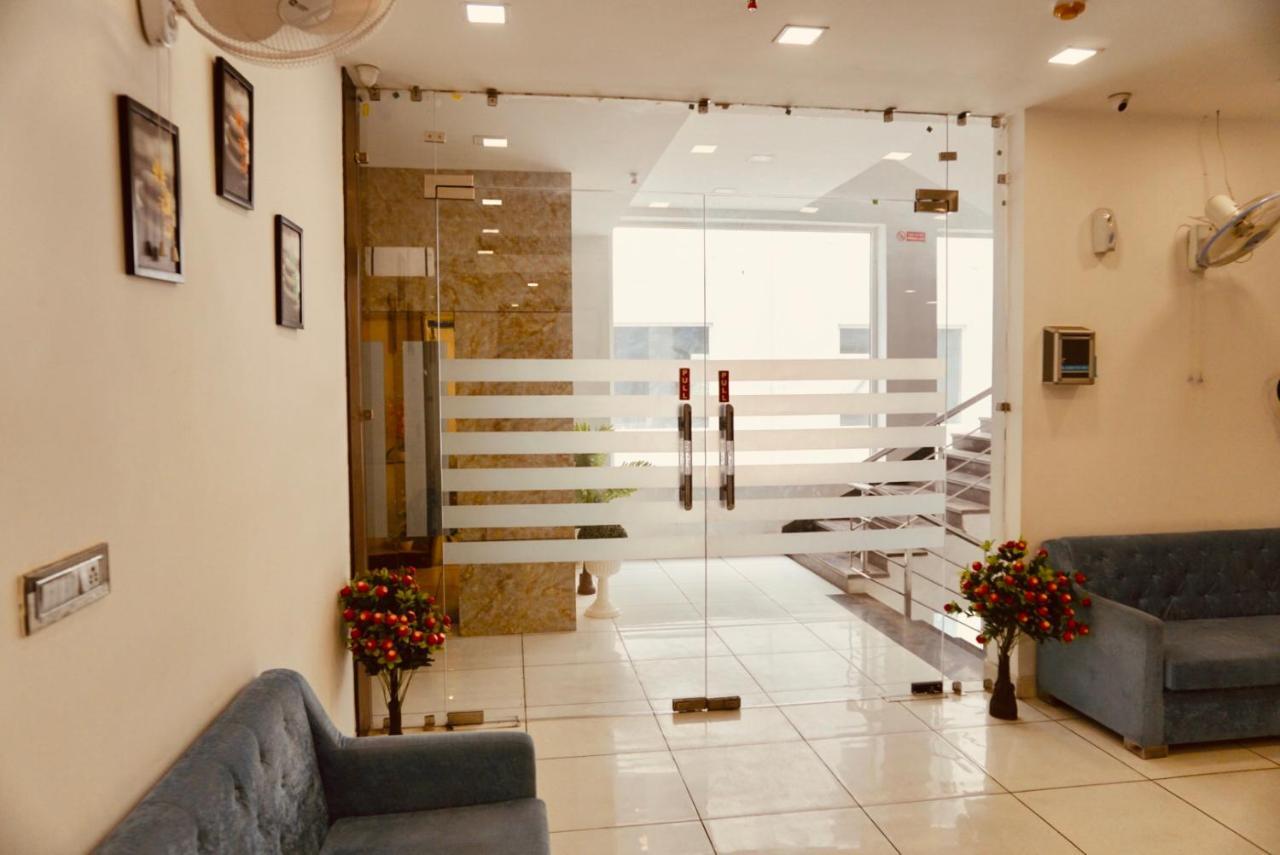 Amora Rooms Dwarka Nueva Delhi Exterior foto